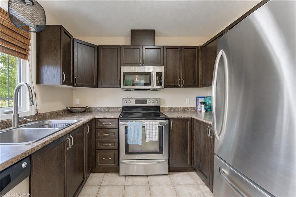 40-10 Foxglove Crescent Property Photo 15