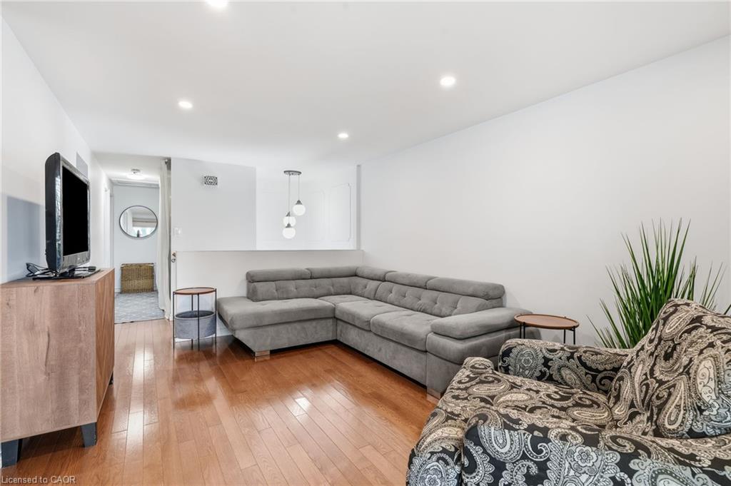 3 Glengrove Avenue Property Photo 4