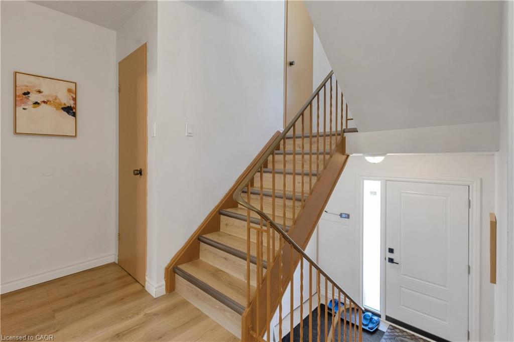 2-427 Keats Way Property Photo 5
