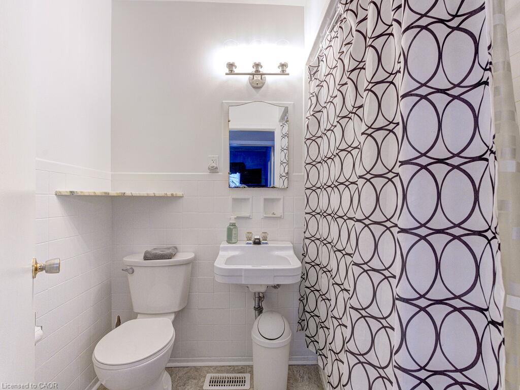 154 Luscombe Street Property Photo 26