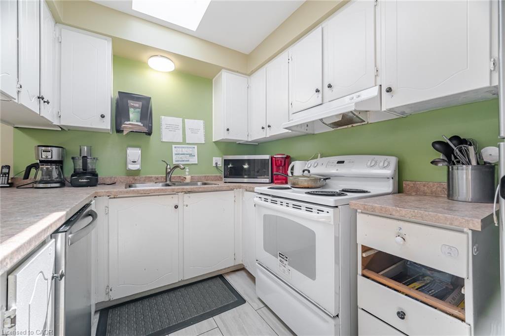178 Athenia Drive Property Photo 15