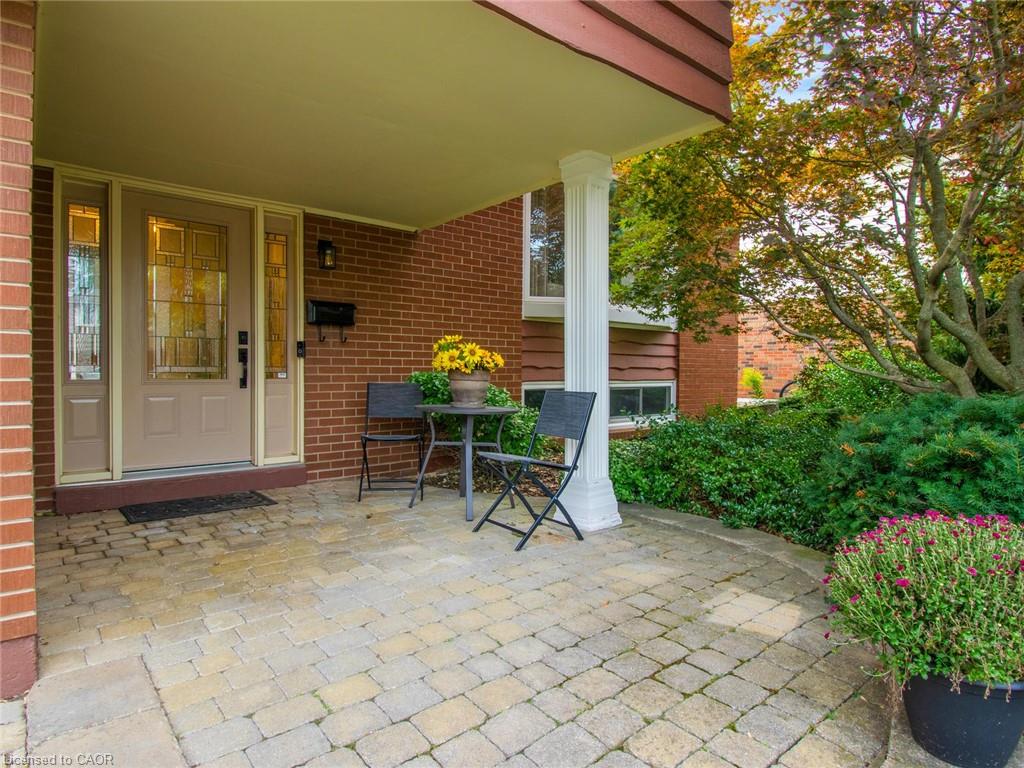 652 Meadow Lane Property Photo 4