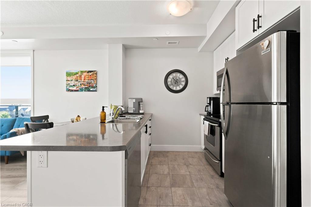 411-125 Shoreview Place Property Photo 11