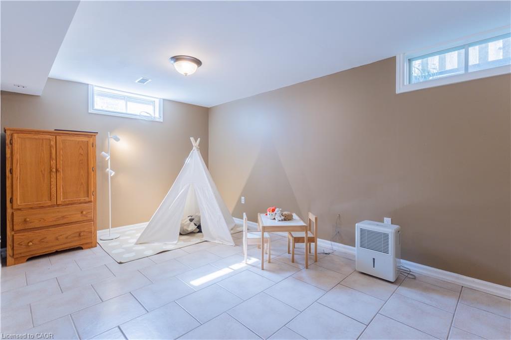588 Drummerhill Crescent Property Photo 15