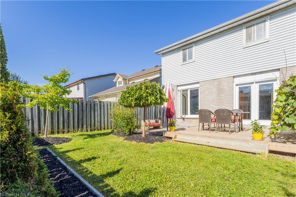 588 Drummerhill Crescent Property Photo 18