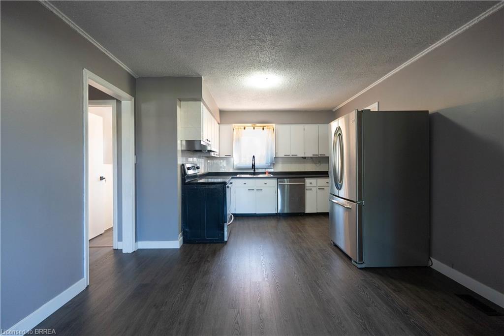 1773 Pierre Street Property Photo 7