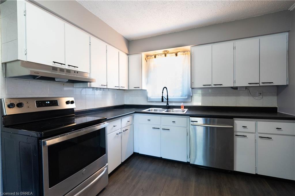 1773 Pierre Street Property Photo 9