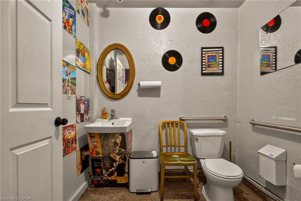 187 Ottawa Property Photo 13