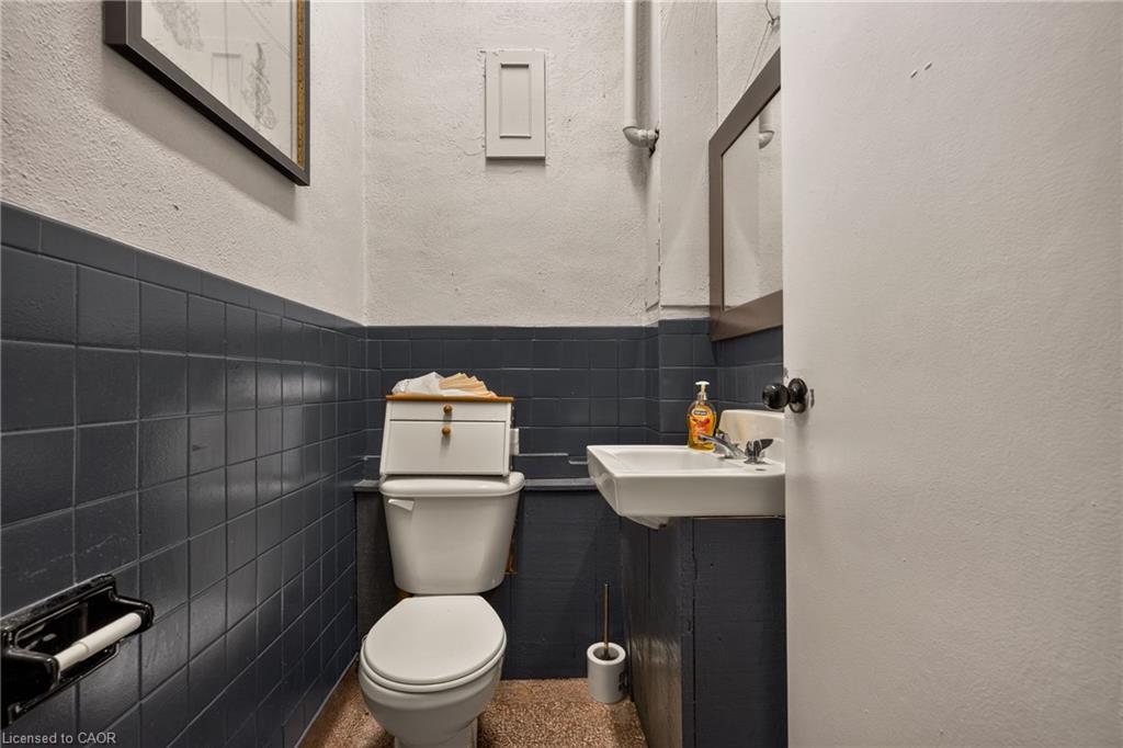 187 Ottawa Property Photo 14