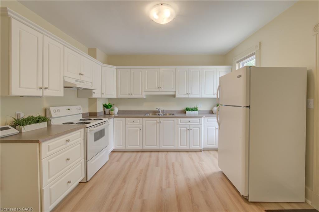9 Salisbury Avenue Property Photo 12