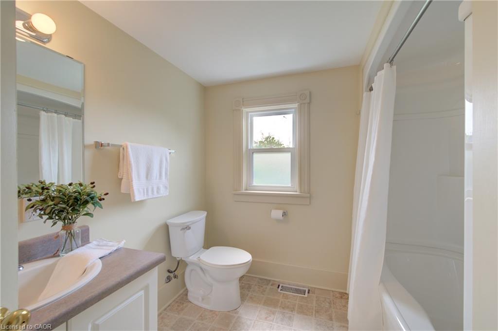 9 Salisbury Avenue Property Photo 18
