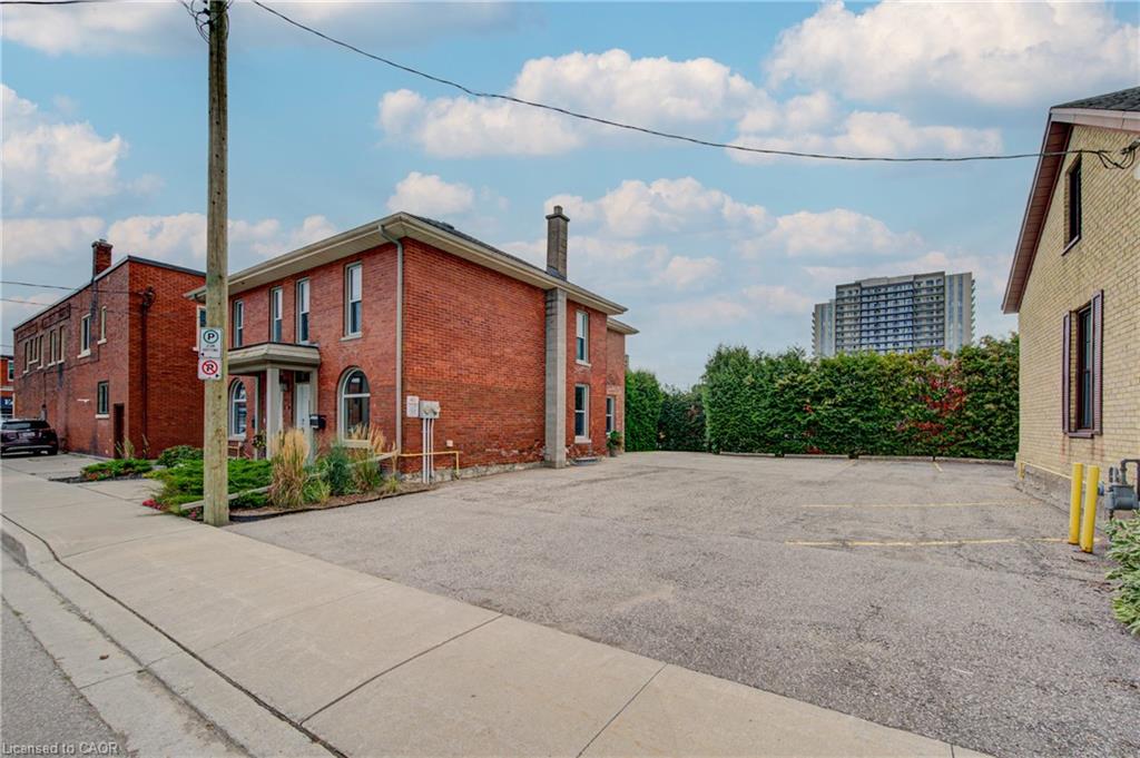 9 Salisbury Avenue Property Photo 27
