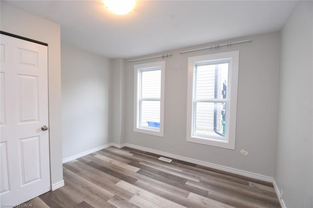 58 Wellington Street Property Photo 18