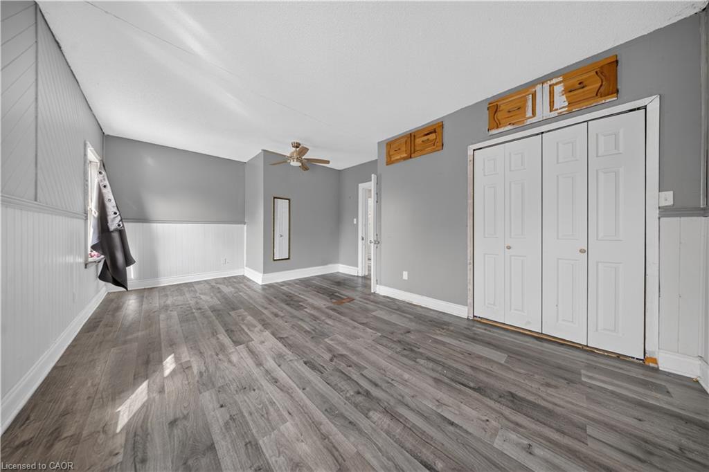 678 Albert Street W Property Photo 10