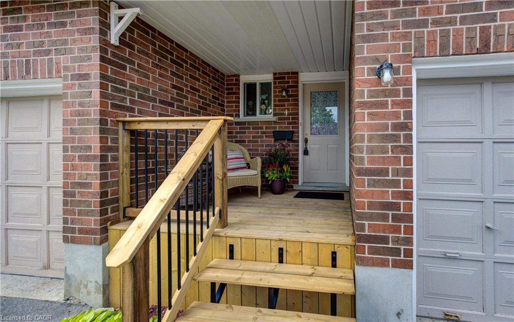 4-360 Cornridge Place Property Photo 3