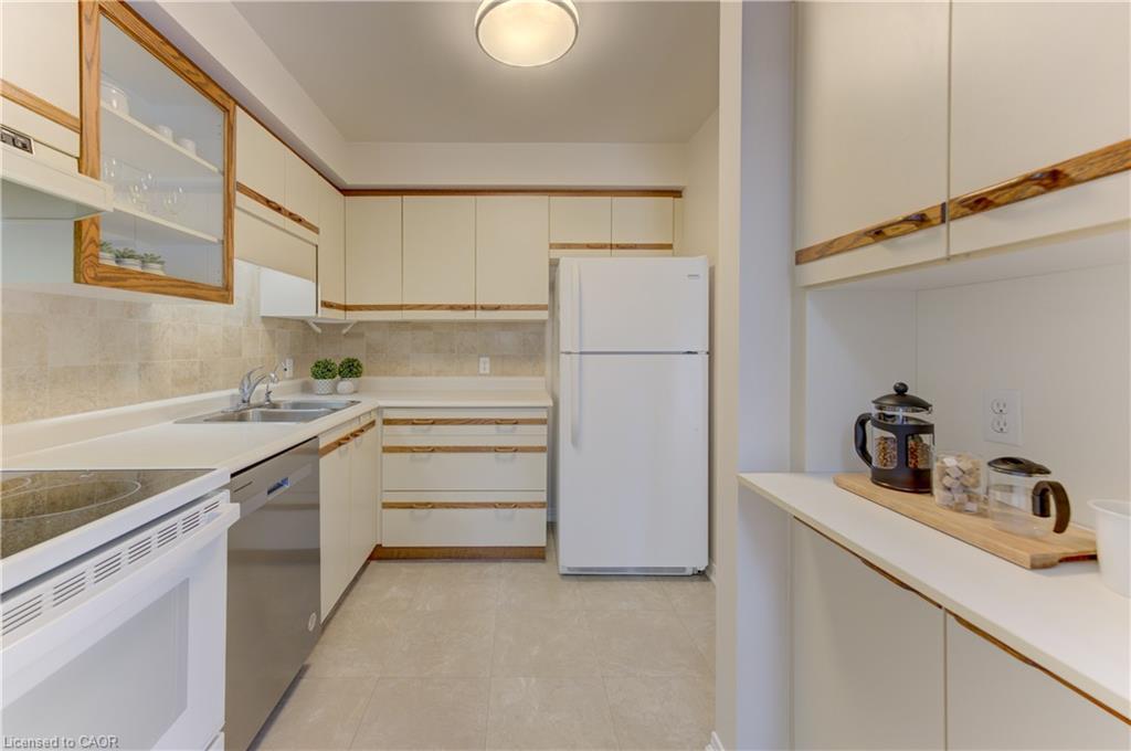 4-360 Cornridge Place Property Photo 8