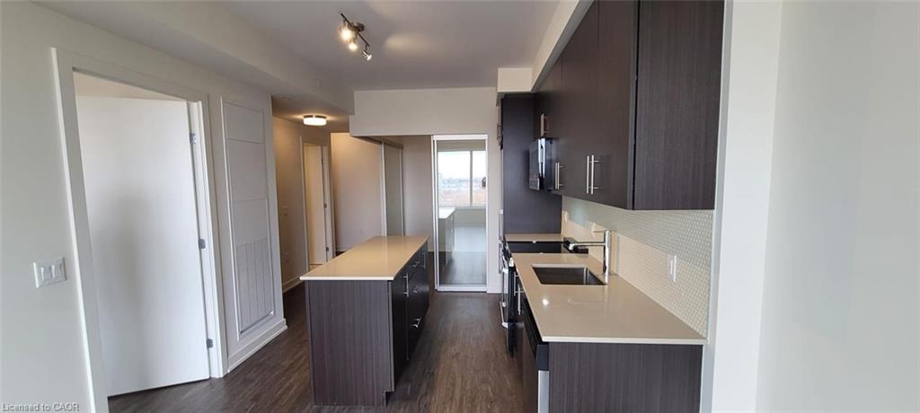 801-212 King William Street E Property Photo 7