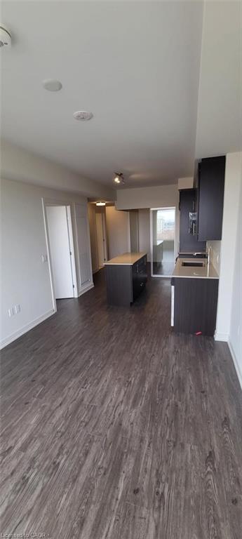 801-212 King William Street E Property Photo 9