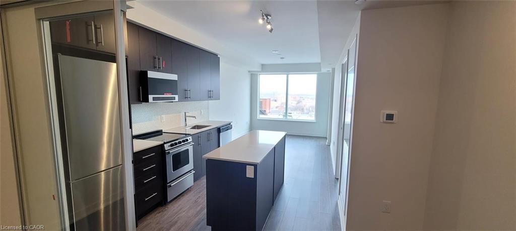 801-212 King William Street E Property Photo 10