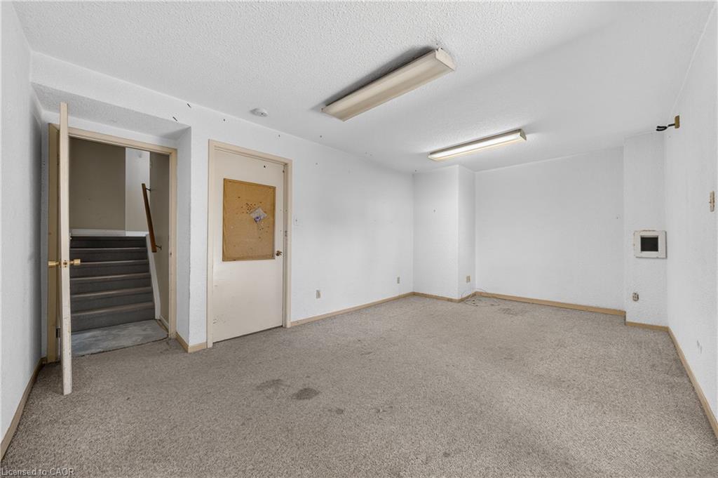 35-660 Oxford Road Property Photo 25