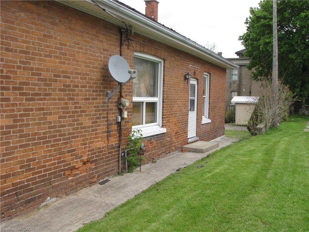 97 Kent Street N Property Photo 2