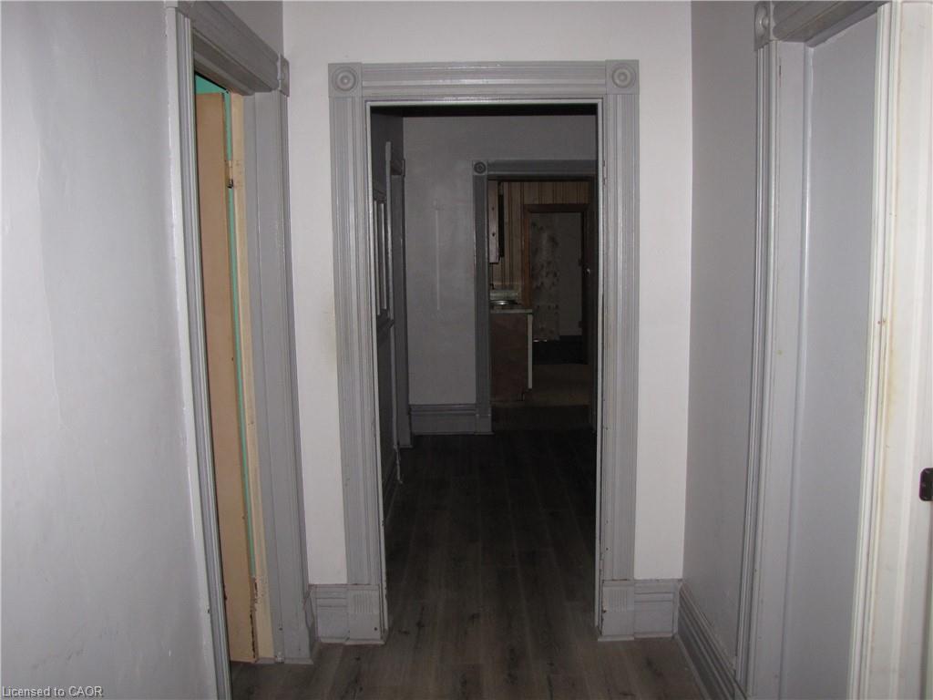 97 Kent Street N Property Photo 5