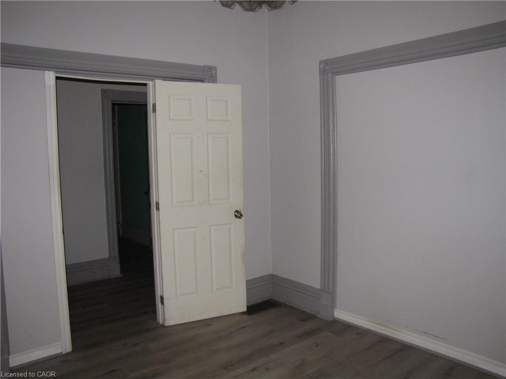97 Kent Street N Property Photo 6