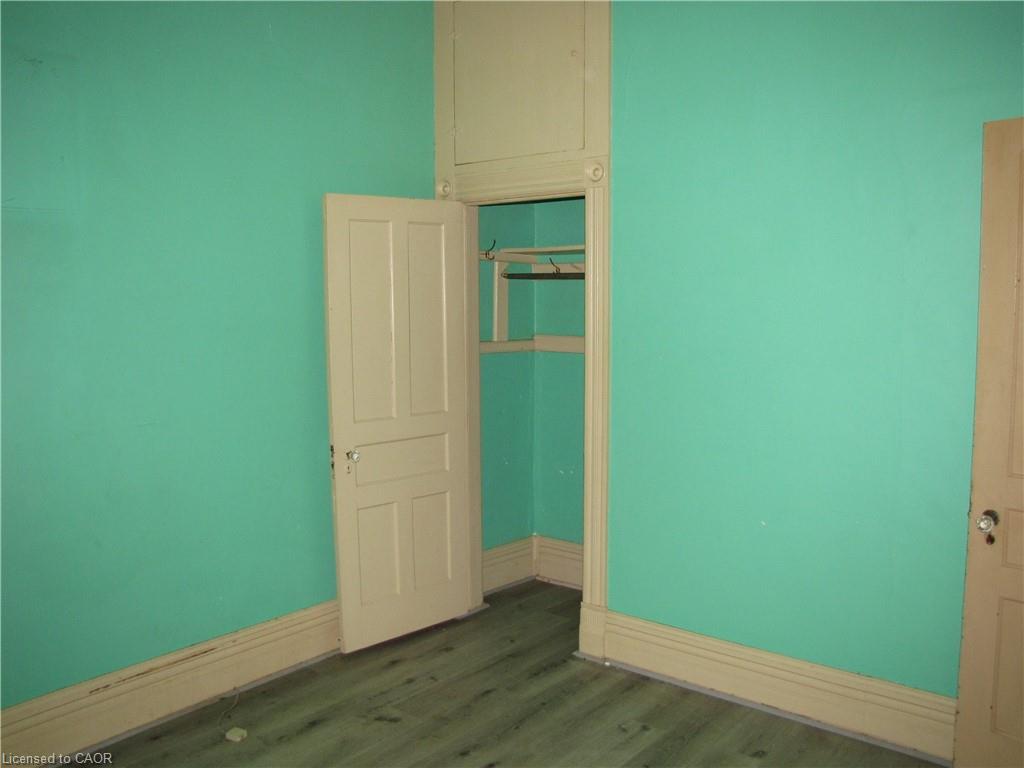 97 Kent Street N Property Photo 8