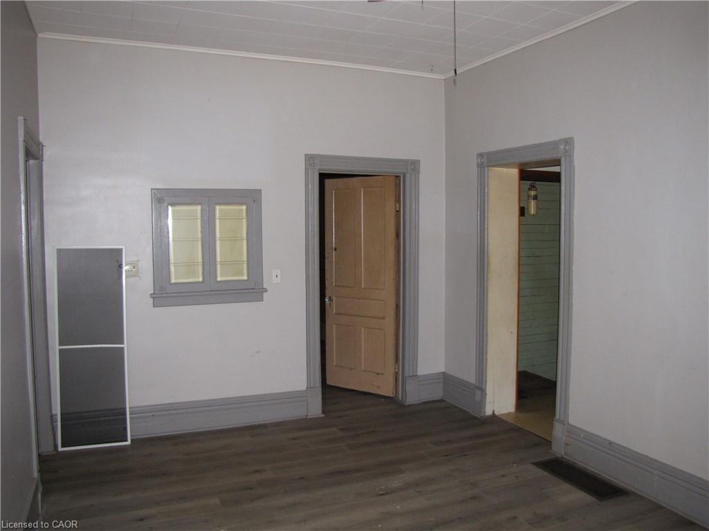 97 Kent Street N Property Photo 11