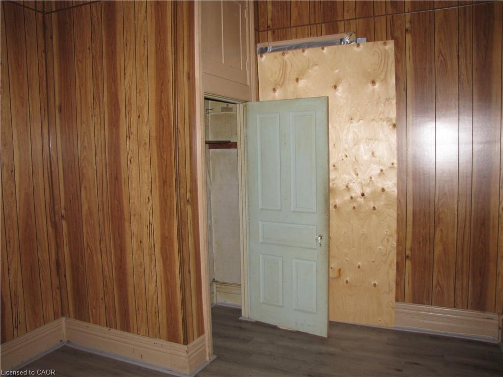97 Kent Street N Property Photo 12