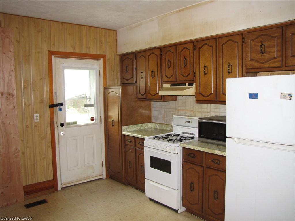 97 Kent Street N Property Photo 15