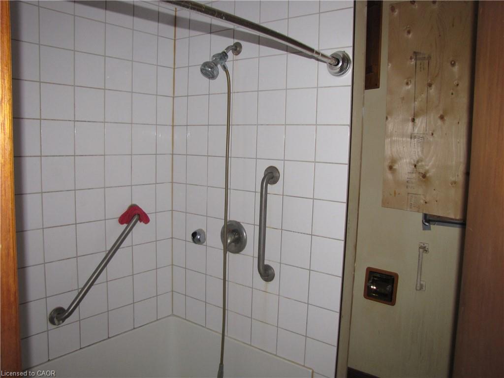 97 Kent Street N Property Photo 18