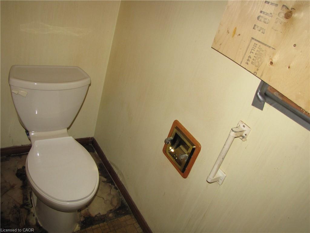 97 Kent Street N Property Photo 20