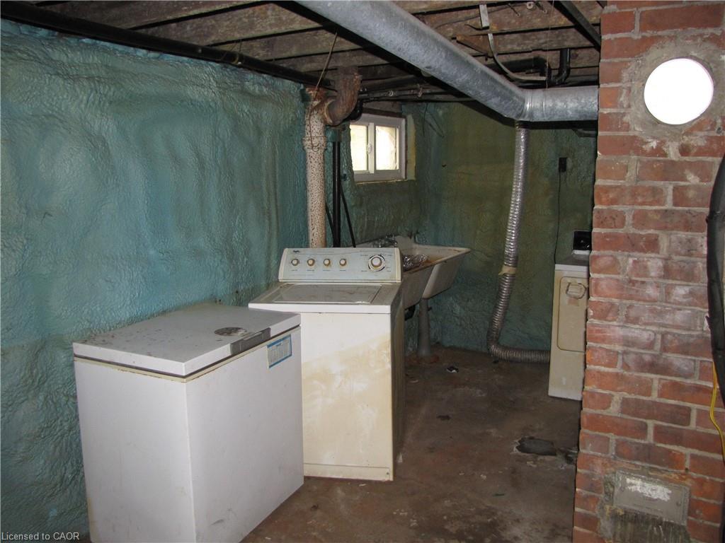 97 Kent Street N Property Photo 21
