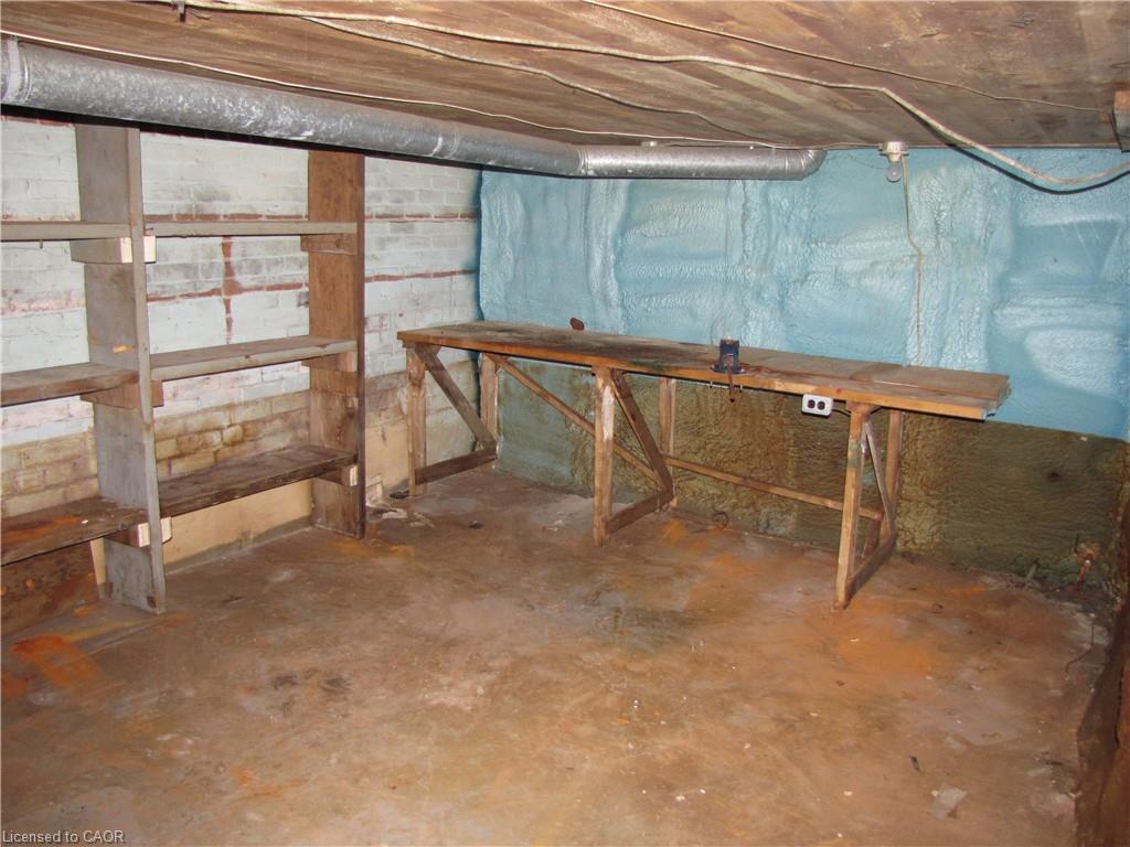 97 Kent Street N Property Photo 23