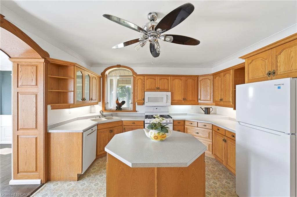 119 2nd Line Property Photo 7