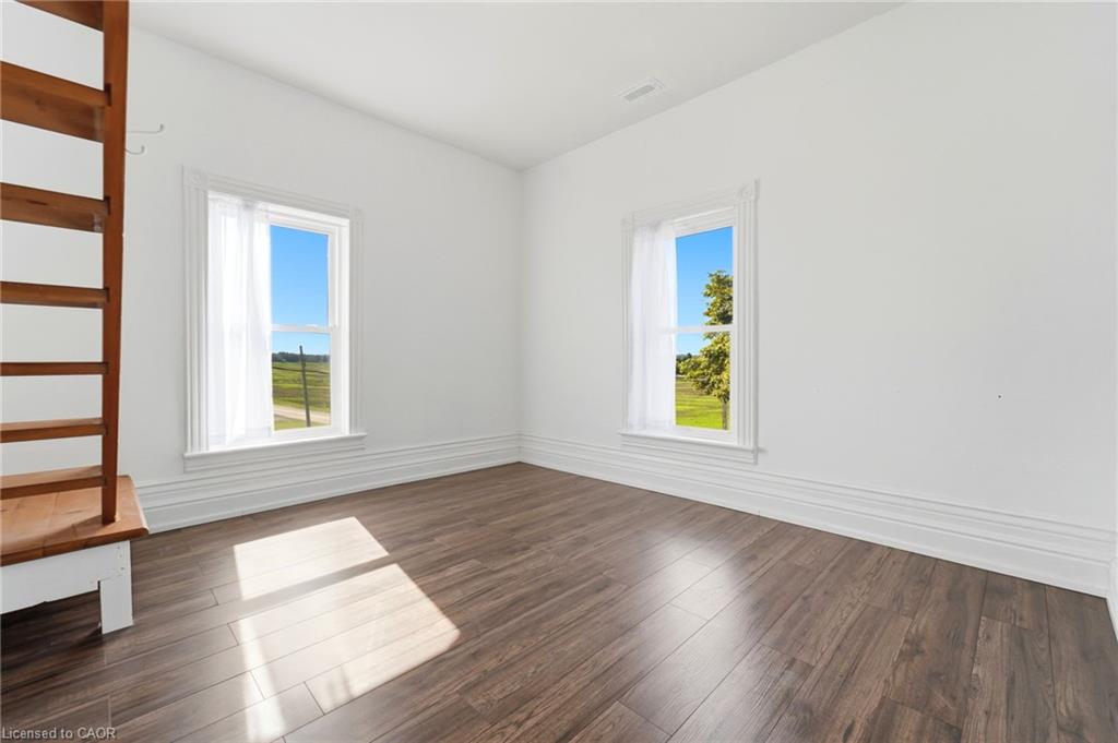 119 2nd Line Property Photo 20