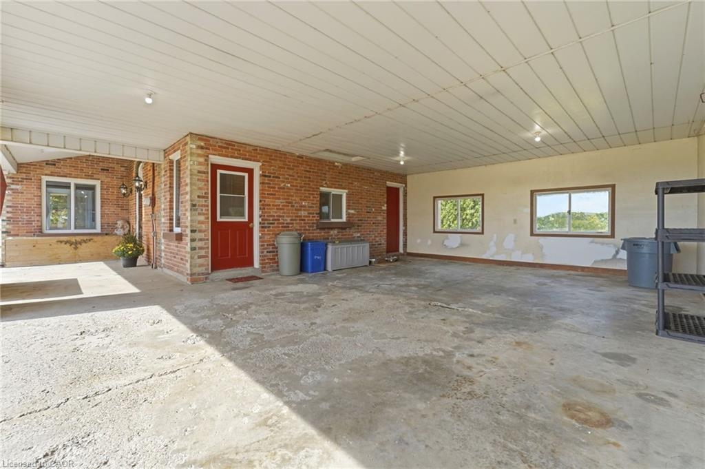 119 2nd Line Property Photo 27