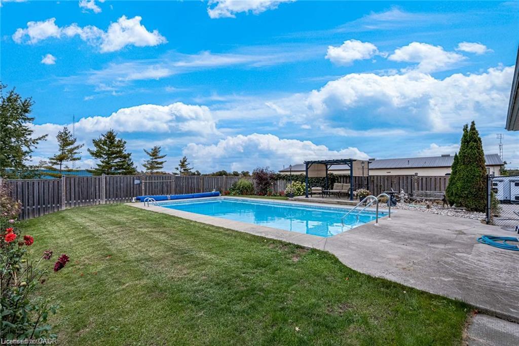 119 2nd Line Property Photo 31