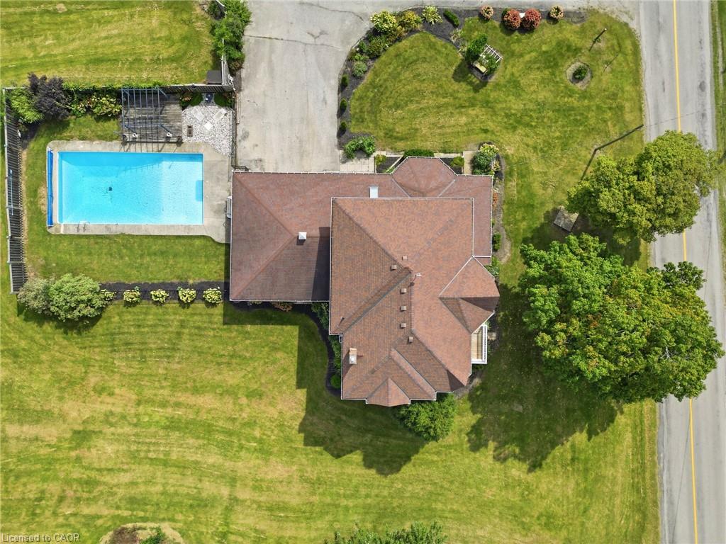 119 2nd Line Property Photo 37
