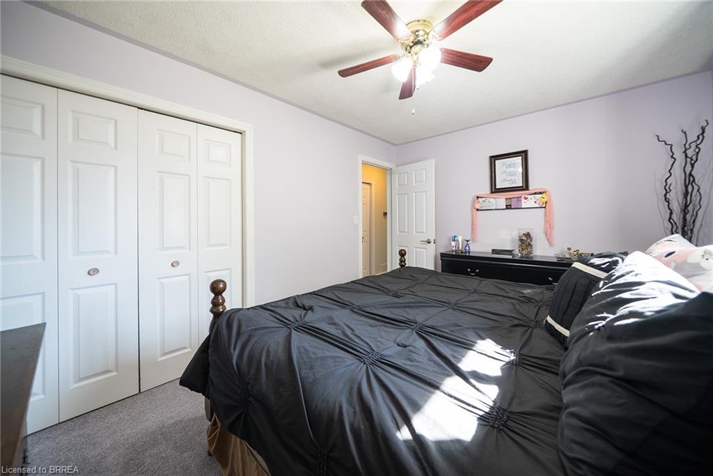 218 Mechanic Street W Property Photo 12
