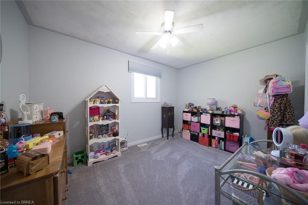 218 Mechanic Street W Property Photo 18