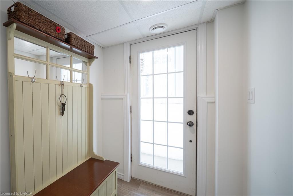 218 Mechanic Street W Property Photo 22