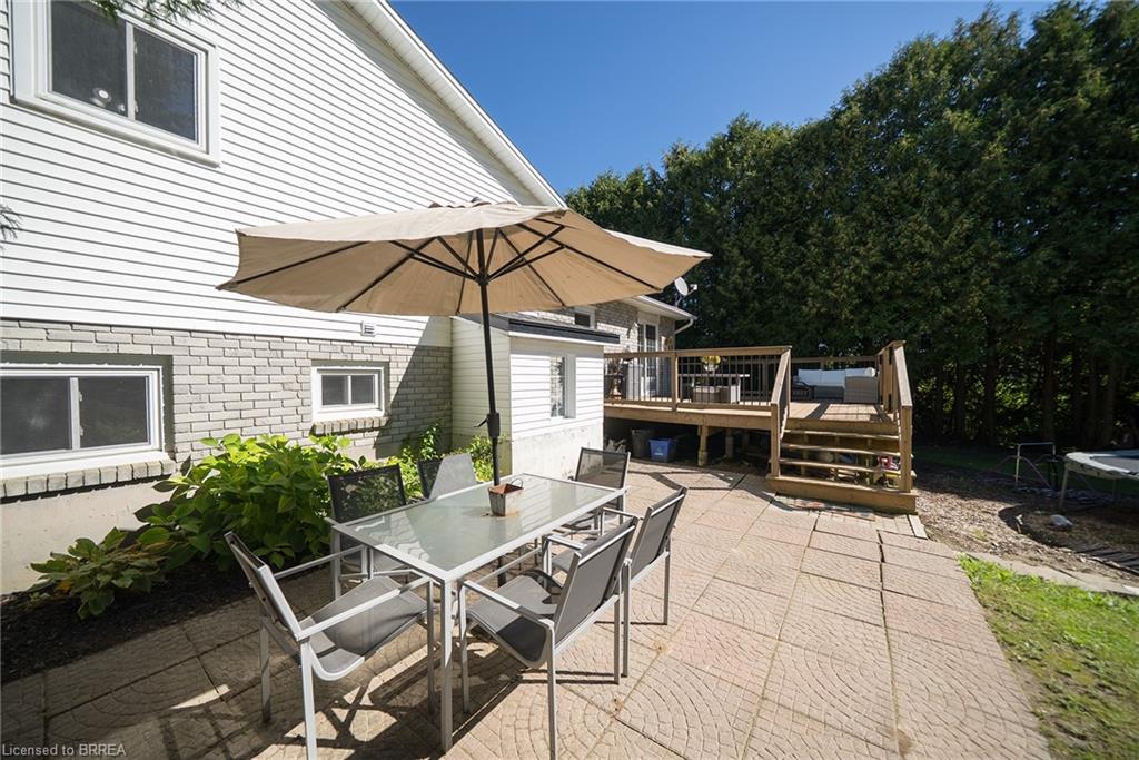 218 Mechanic Street W Property Photo 26