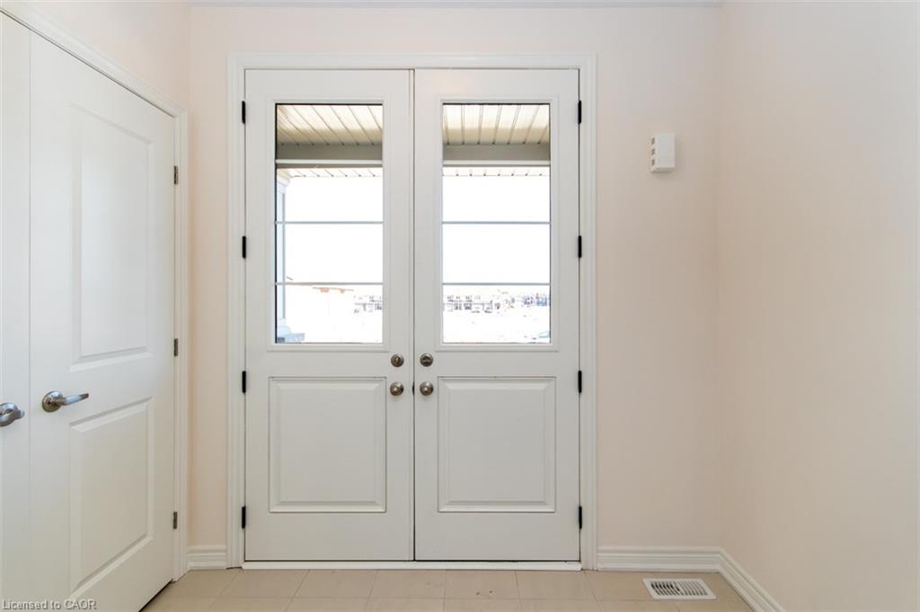 14 Cooley Grove Property Photo 5