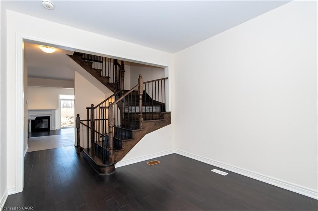 14 Cooley Grove Property Photo 7