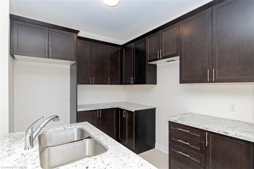 14 Cooley Grove Property Photo 15