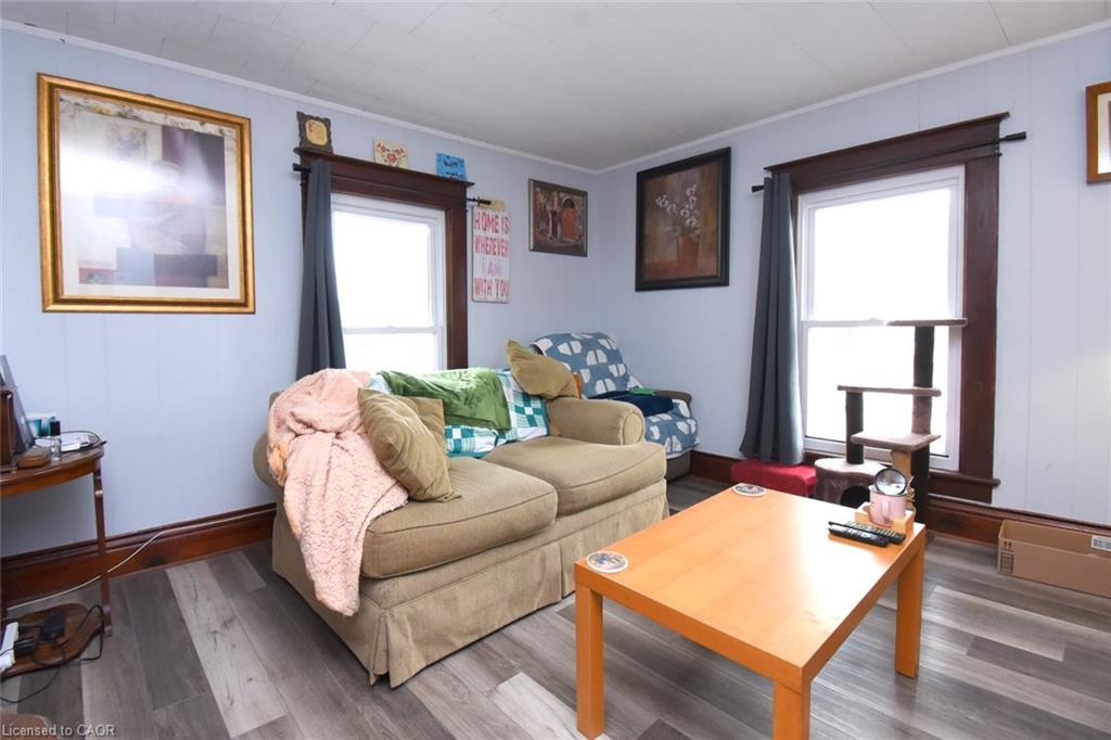 58 Wellington Street Property Photo 23