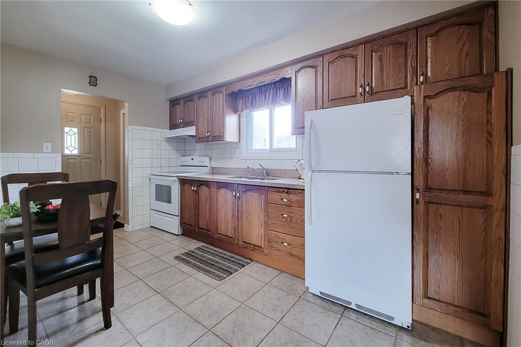 137 East 16th Street Property Photo 7