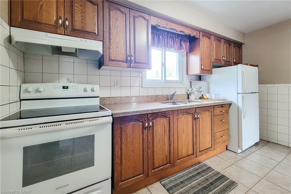 137 East 16th Street Property Photo 9